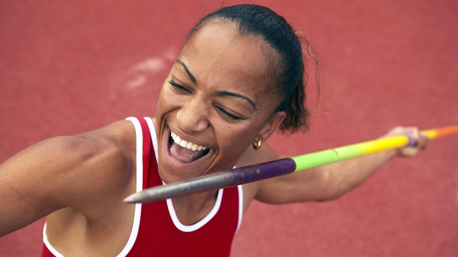 霍姆格伦全能制霸攻防两端 独揽25+13+3帽率队告捷